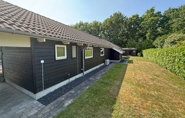 Semesterhus - Marielyst , Danmark - K13212 81