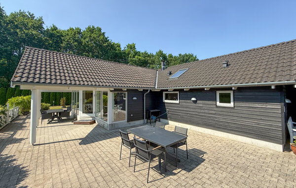 Semesterhus - Marielyst , Danmark - K13212 101