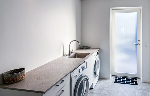 Semesterhus - Marielyst , Danmark - K15041 7