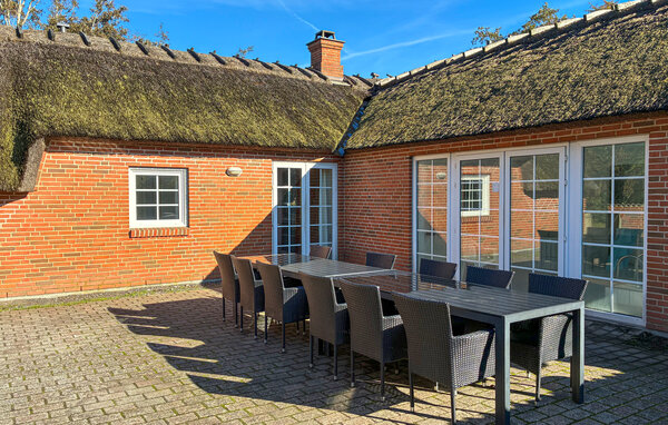 Semesterhus - Marielyst , Danmark - K15149 1