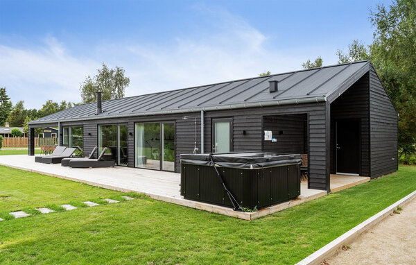 Feriehuse - Marielyst , Danmark - K16077 1