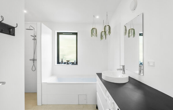 Semesterhus - Marielyst , Danmark - K16435 701