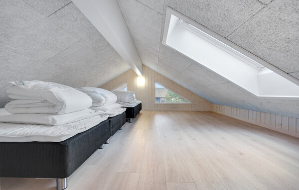 Semesterhus - Marielyst Strand , Danmark - K16612 601