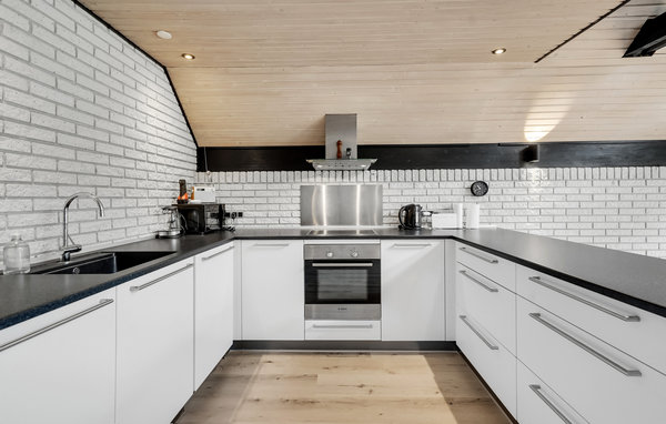 Semesterhus - Marielyst , Danmark - K17350 401