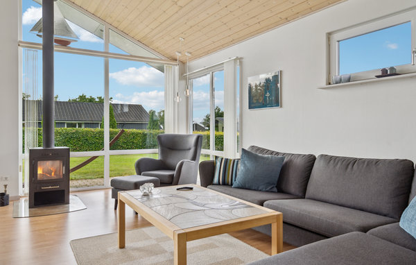 Holiday Home - Hvalpsund , Denmark - L50126 301