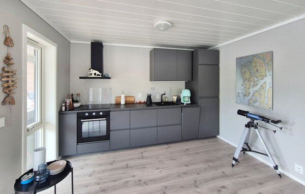 Semesterhus - Bremnes , Norge - N18641 5