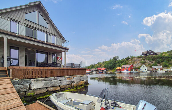 Semesterhus - Bremnes , Norge - N18641 103
