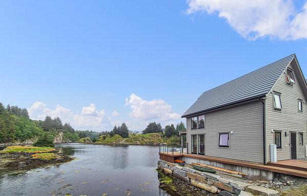 Semesterhus - Bremnes , Norge - N18641 104