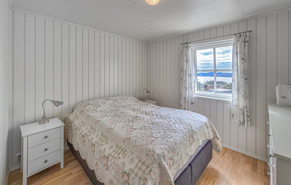 Holiday Home - Kråko/Fitjar , Norway - N18657 601