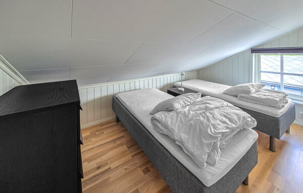 Holiday Home - Kråko/Fitjar , Norway - N18657 606