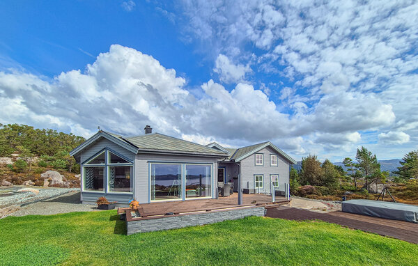 Holiday Home - Kråko/Fitjar , Norway - N18657 81