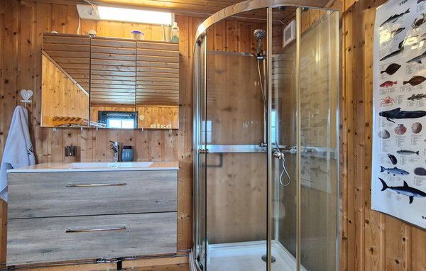 Semesterhus - Borgundøy , Norge - N18737 702