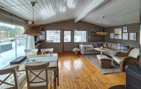 Semesterhus - Borgundøy , Norge - N18737 4