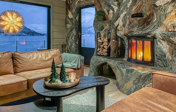 Holiday Home - Utne , Norway - N19259 304