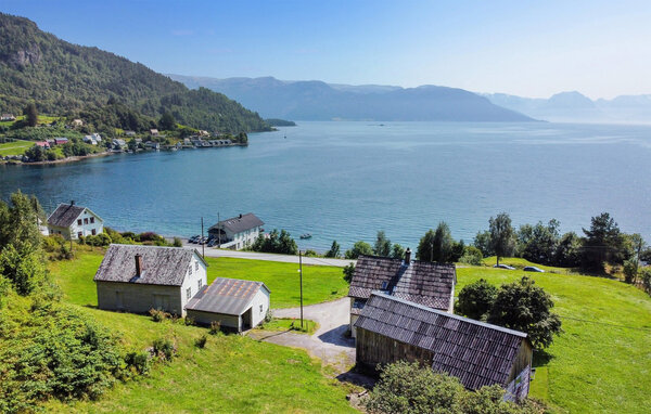 Foto: Strandebarm/Hardanger - Hordaland