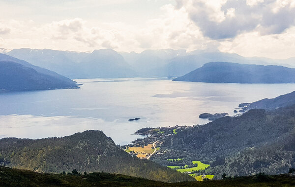 Semesterhus - Strandebarm , Norge - N19633 904