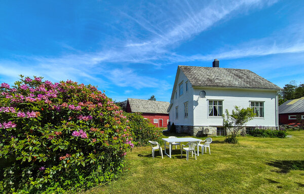 Holiday Home - Eikelandsosen , Norway - N20479 8