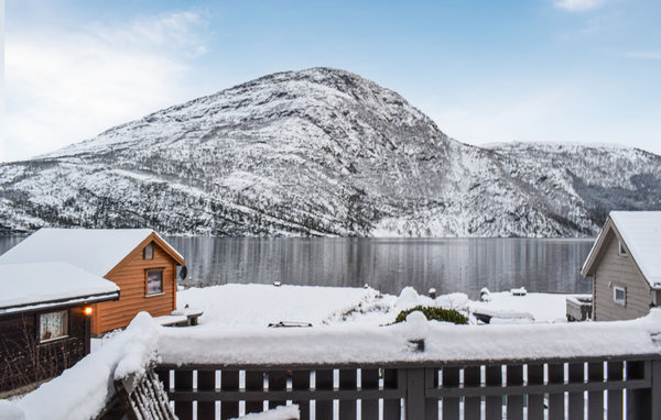 Feriehus - Endestadvatnet/Eikefjord/Kinn , Norge - N24103 1