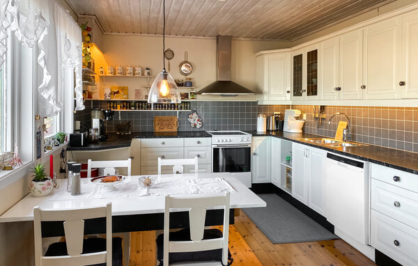 Holiday Home - Stavang , Norway - N24109 9