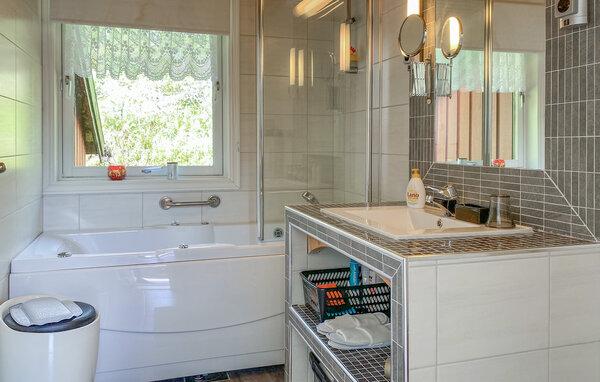 Holiday Home - Florø , Norway - N24114 706