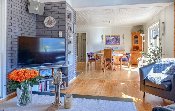 Holiday Home - Florø , Norway - N24114 303