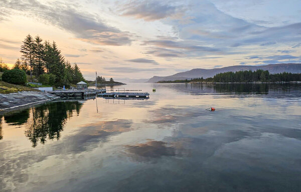 Feriehus - Tollaksøya/Florø , Norge - N24121 907