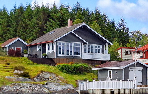 Holiday Home - Tollaksøya/Florø , Norway - N24121 1