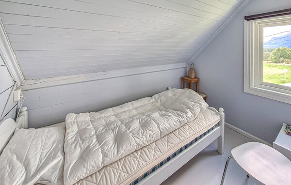 Holiday Home - Holmedal , Norway - N24123 603