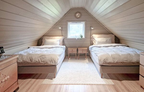 Semesterhus - Tansøy / Florø , Norge - N24130 604