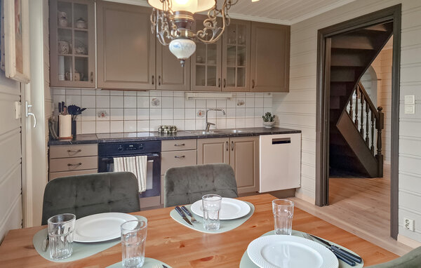 Semesterhus - Tansøy / Florø , Norge - N24130 401