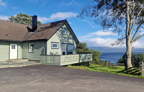 Semesterhus - Tansøy / Florø , Norge - N24130 81