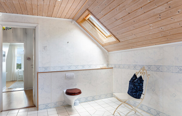 Holiday Home - Selje , Norway - N25069 703