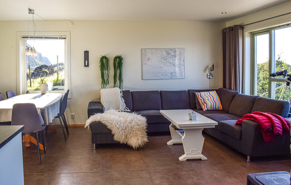 Holiday Home - Tansøy/Florø , Norway - N25078 301