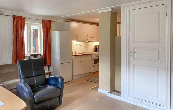 Holiday Home - Eidsvåg i Romsdal , Norway - N28172 5