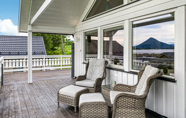 Holiday Home - Elnesvågen , Norway - N28174 2