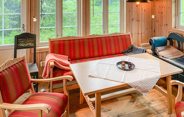Vacation home Beautiful home in Sjusjoen