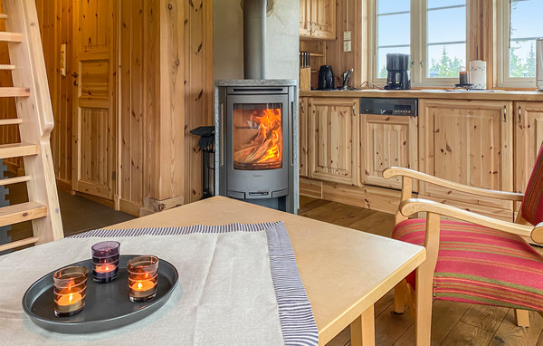 Vacation home Beautiful home in Sjusjoen