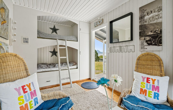 Semesterhus - Lødingen , Norge - N39238 306