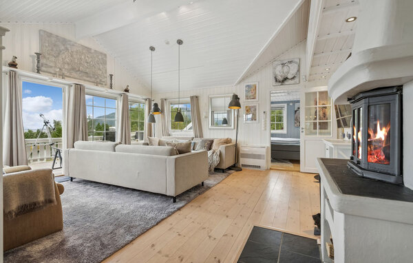 Semesterhus - Lødingen , Norge - N39238 5