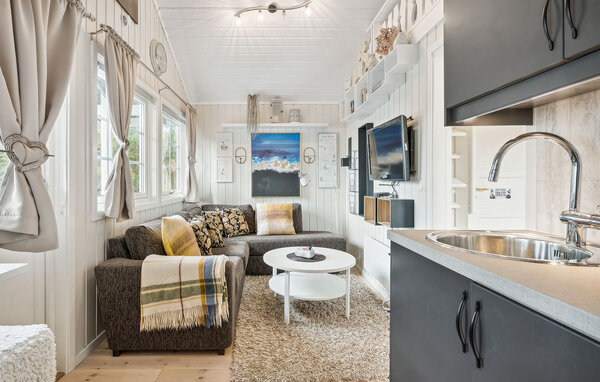 Semesterhus - Lødingen , Norge - N39238 308