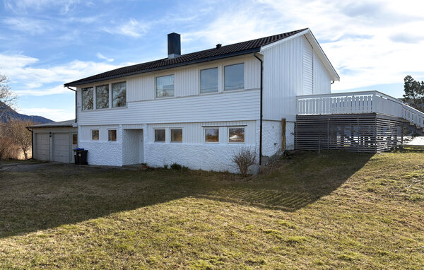 Semesterhus - Engeløya/Steigen , Norge - N39246 83