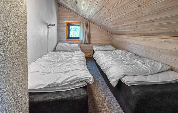 Feriehus - Sirdal, Sageneset Feriesenter , Norge - NVI133 601