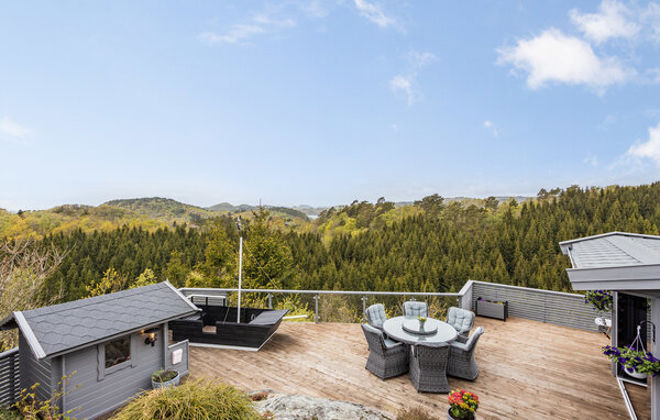 Feriehus - Lyngdal , Norge - NVK239 101