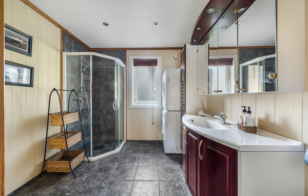 Semesterhus - Lyngdal , Norge - NVK261 701