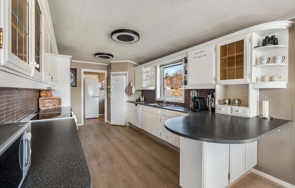 Semesterhus - Lyngdal , Norge - NVK261 401