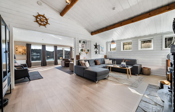 Semesterhus - Lyngdal , Norge - NVK261 302