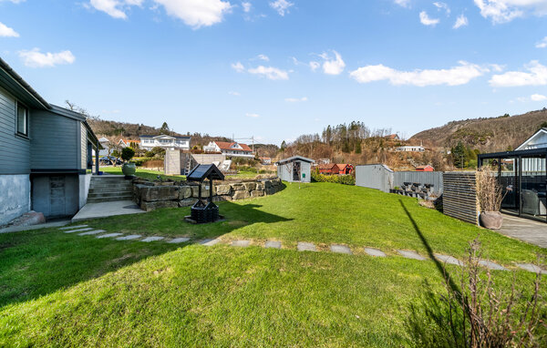 Semesterhus - Lyngdal , Norge - NVK261 108