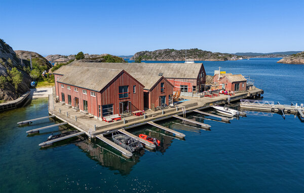 Holiday Home - Verftet Ny-Hellesund , Norway - NVK319 82