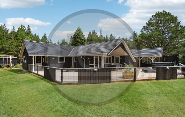 Semesterhus - Blåvand , Danmark - P33084 81