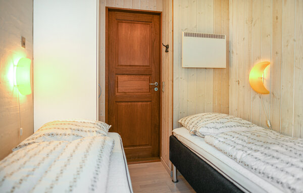 Semesterhus - Vejers Strand , Danmark - P33103 601